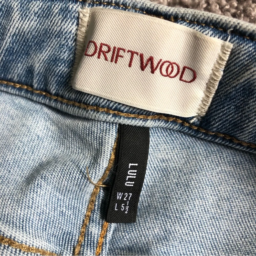 Driftwood Lulu Short in South Pacific 27